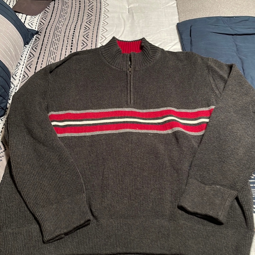 Eddie Bauer men’s grey sweater with red & white stripes great condition, XL